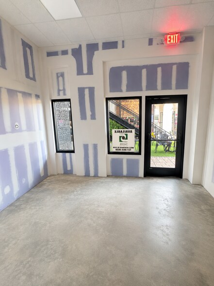 990 Broadway, Dunedin, FL à louer - Photo du bâtiment - Image 3 de 18