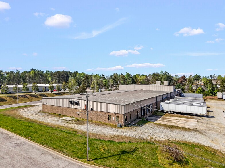 1908 Nuggett Rd, High Point, NC à vendre - Photo du bâtiment - Image 3 de 18