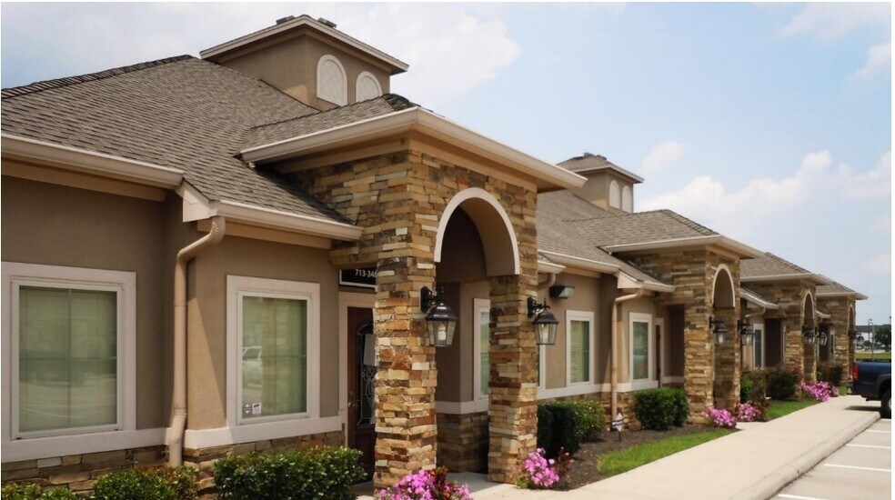 12234 Shadow Creek Pky, Pearland, TX à vendre - Photo du bâtiment - Image 1 de 18