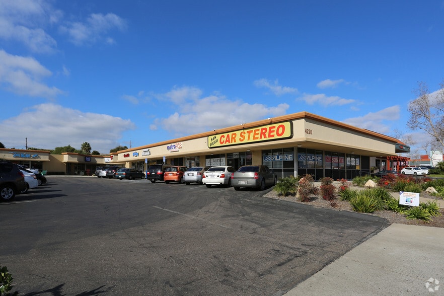 4150-4250 Convoy St, San Diego, CA for lease - Building Photo - Image 2 of 5