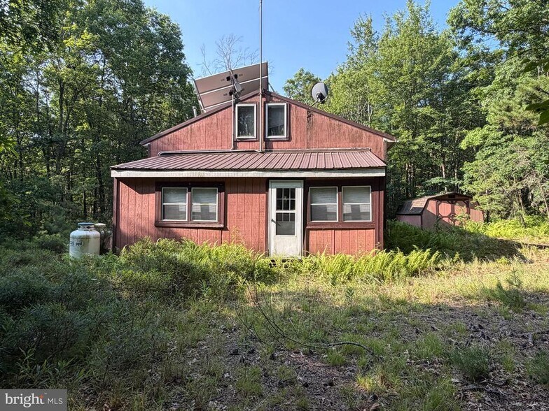 542 Eleven Rd, Clarence, PA à vendre - Photo du bâtiment - Image 3 de 9