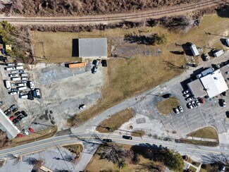 Plus de détails pour 802 S Grove St, Hendersonville, NC - Flex à vendre