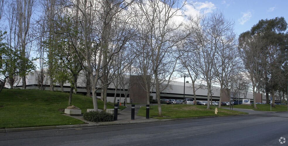 47001-47027 Benicia St, Fremont, CA for lease - Building Photo - Image 2 of 2