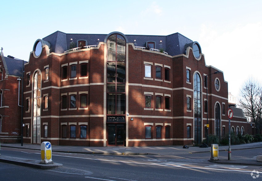 177-179 Hammersmith Rd, London for lease - Building Photo - Image 3 of 5