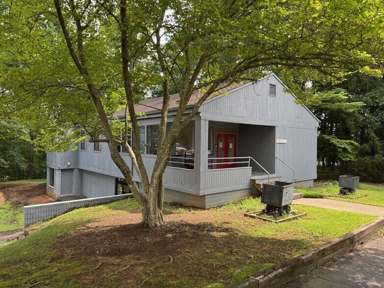 3343 Mineral Dr, Earlysville, VA à louer - Photo du bâtiment - Image 2 de 10