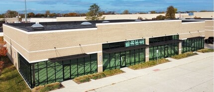 40421-40477 Mound Rd, Sterling Heights, MI for lease Building Photo- Image 1 of 3