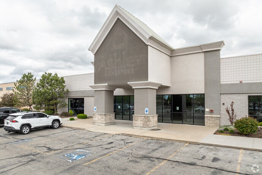 1070-1080 N Main St, Layton, UT à louer - Photo du bâtiment - Image 2 de 9