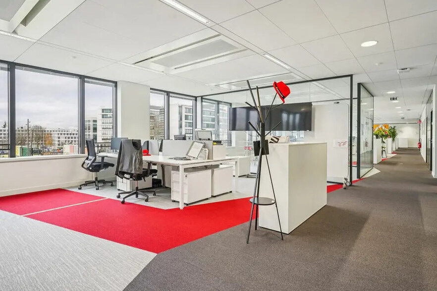 Office in Rungis for lease - Interior Photo - Image 2 of 4