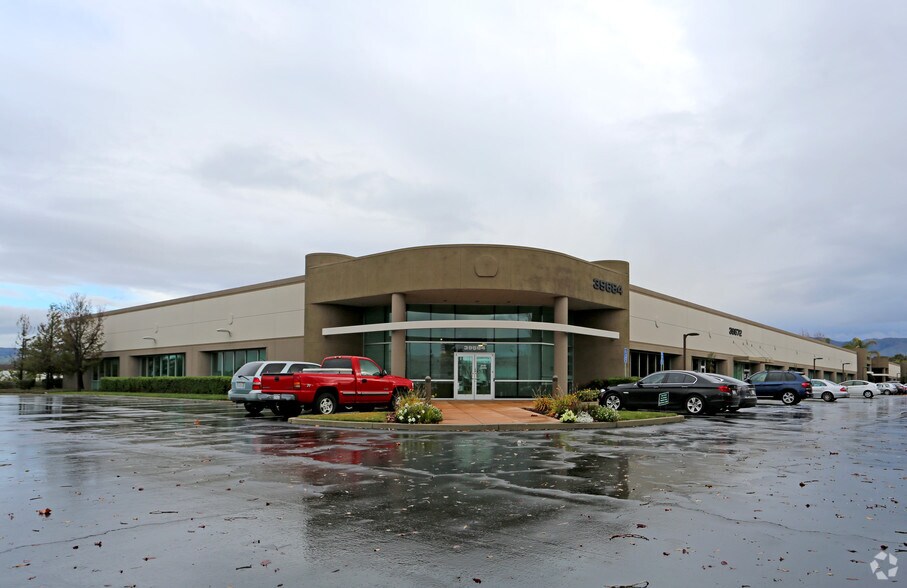 39660-39684 Eureka Dr, Newark, CA à louer - Photo principale - Image 1 de 8