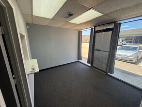 2100 S Great Southwest Pky, Grand Prairie, TX for lease Interior Photo- Image 2 of 8