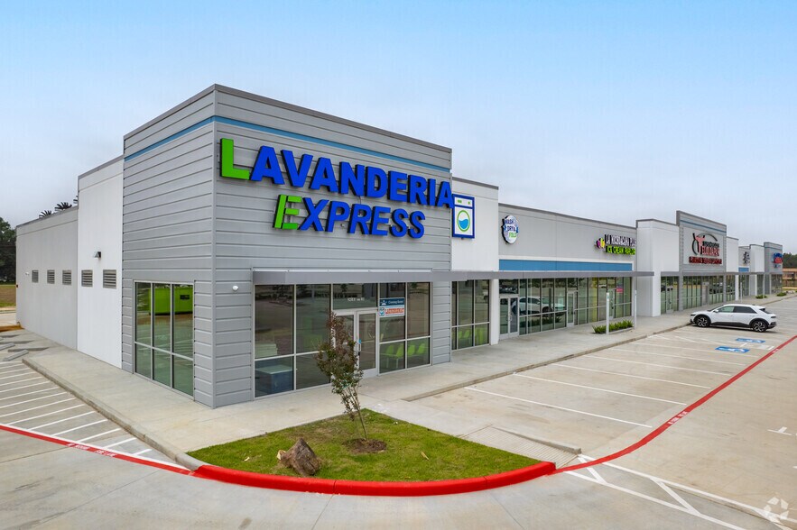 24151 Highway 59, Porter, TX à louer - Photo principale - Image 1 de 5