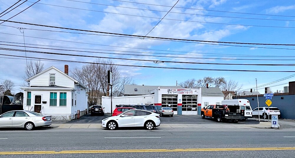 170 Broadway, Malden, MA à vendre Photo du bâtiment- Image 1 de 1