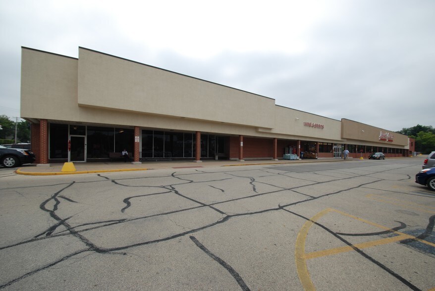 1320 Sycamore Rd, Dekalb, IL for lease - Building Photo - Image 2 of 2
