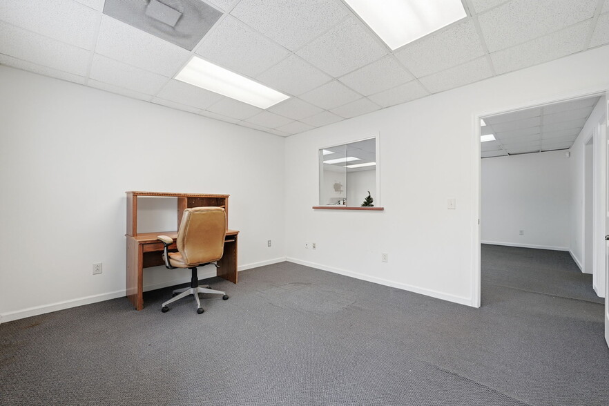 70 Mountain Dr, Dahlonega, GA for lease - Building Photo - Image 3 of 26