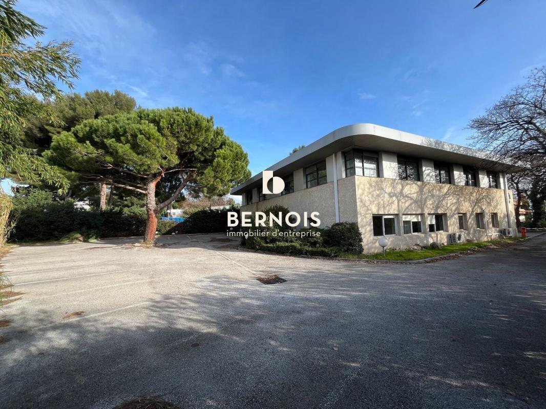 Bureau dans La Seyne-sur-Mer à louer Photo du bâtiment- Image 1 de 15