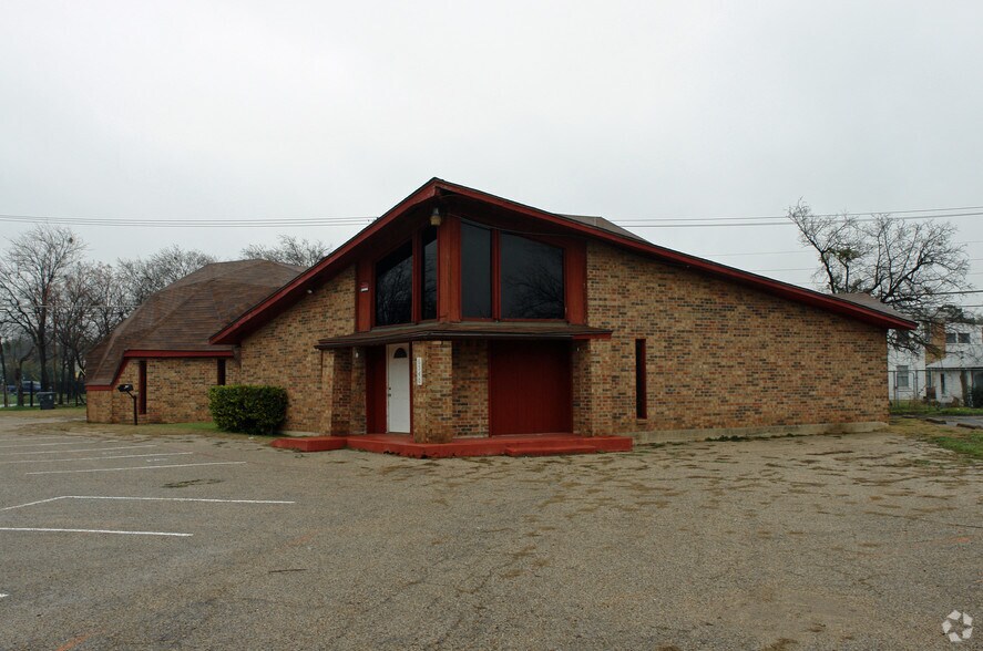 6540 Victoria Ave, Dallas, TX à louer - Photo du bâtiment - Image 2 de 3