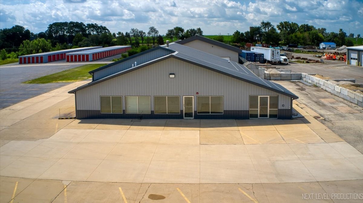 2690 E Church St, Sandwich, IL à louer Aérien- Image 1 de 28