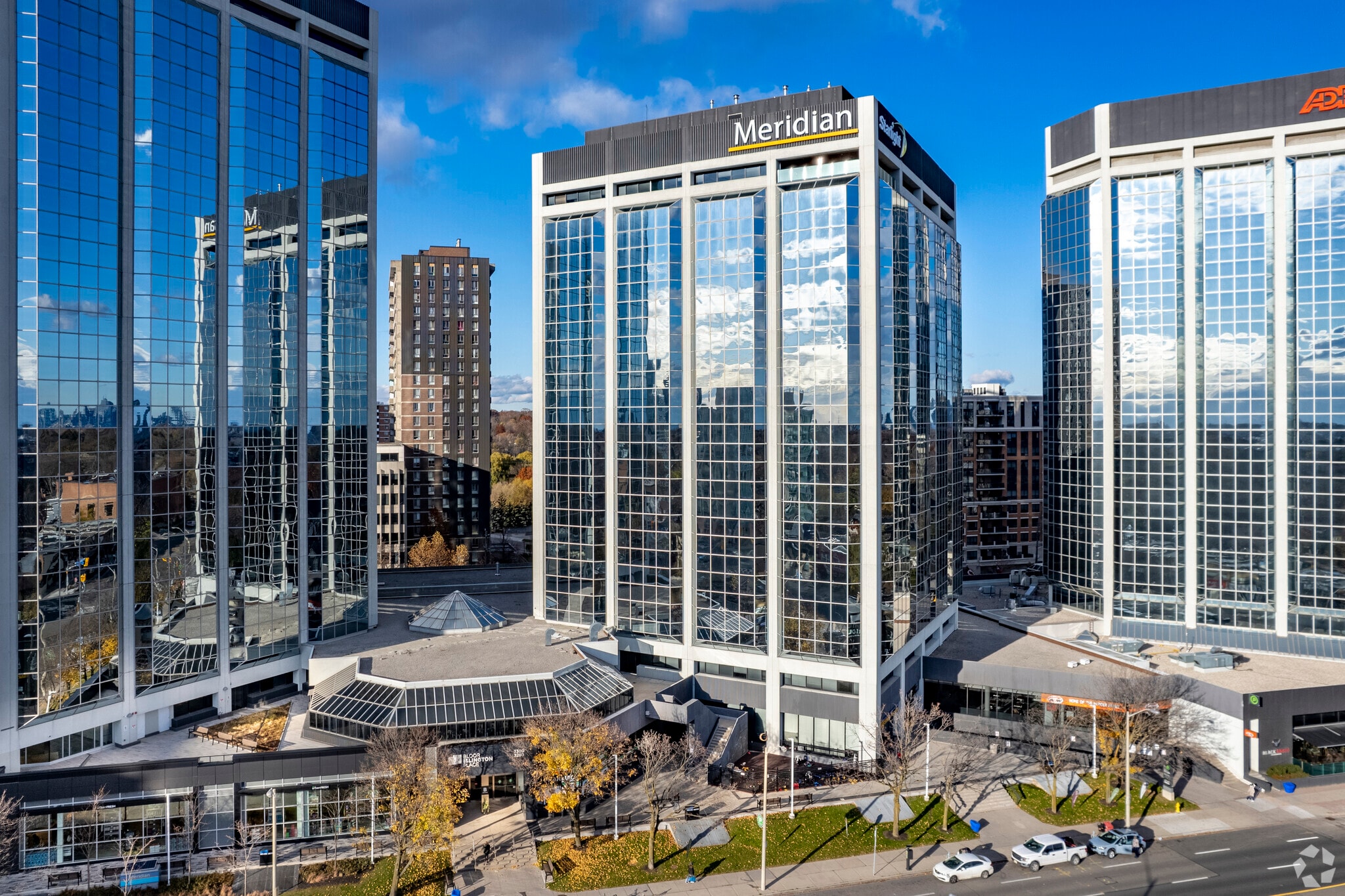 3280 Bloor St W, Toronto, ON for lease Primary Photo- Image 1 of 28