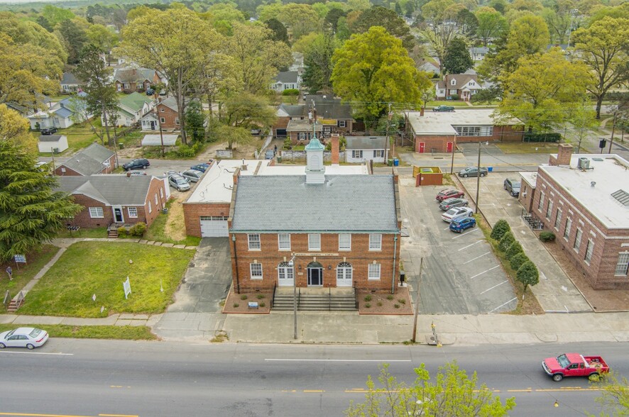 632 Roanoke Ave, Roanoke Rapids, NC à vendre - Photo principale - Image 1 de 1