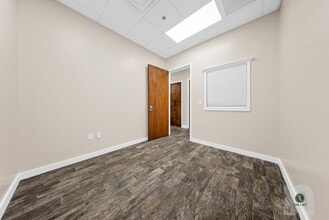 7362 Futures Dr, Orlando, FL à louer Photo intérieure- Image 1 de 10