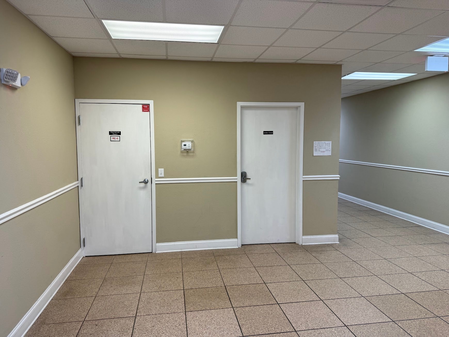 5431 E Silver Springs Blvd, Silver Springs, FL for lease Interior Photo- Image 1 of 5