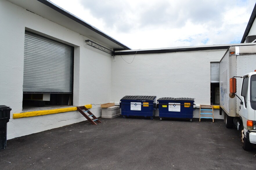 7200 NW 7th Ave, Miami, FL à louer - Photo du bâtiment - Image 3 de 3