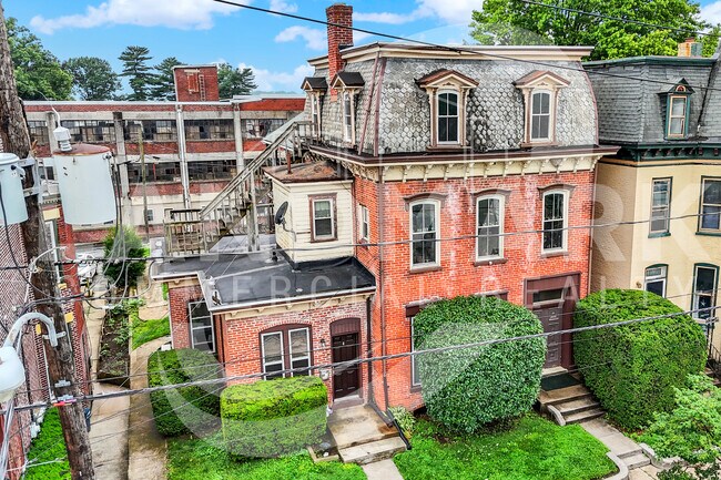 Plus de détails pour 140 N 3rd St, Columbia, PA - Multi-résidentiel à vendre