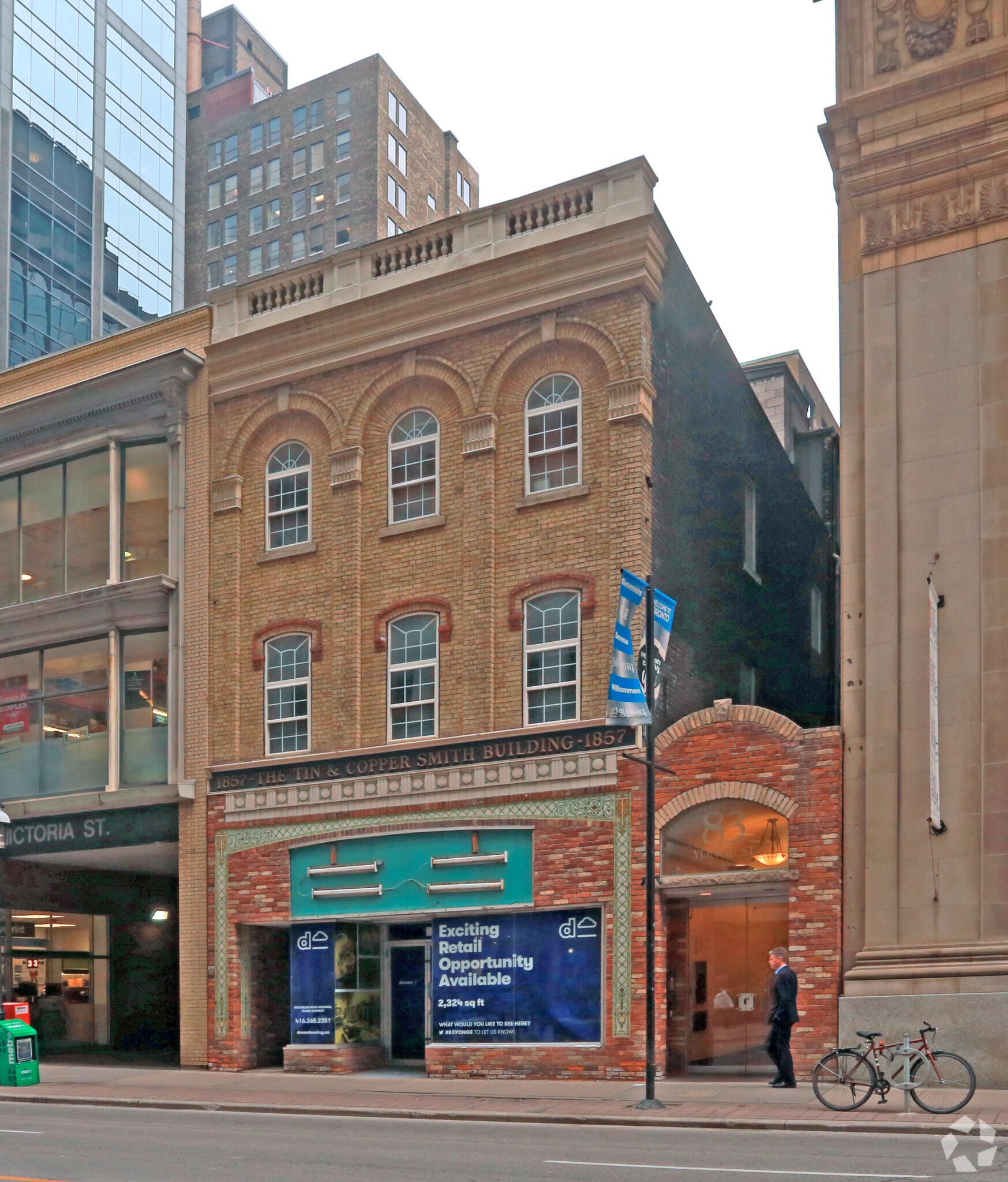83 Yonge St, Toronto, ON à vendre Photo principale- Image 1 de 1