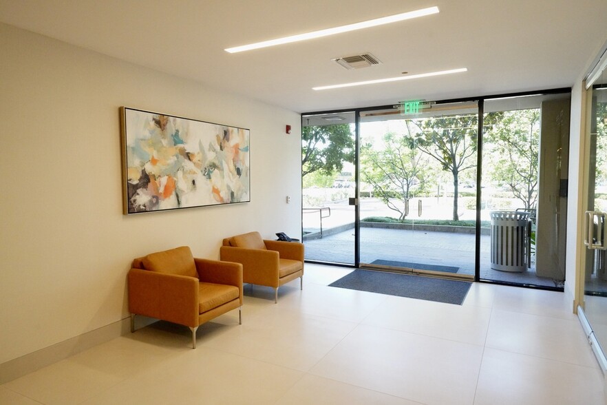 4910 Birch St, Newport Beach, CA for lease - Lobby - Image 2 of 7