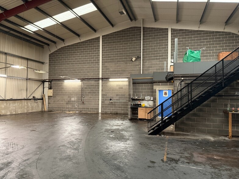 20-23 Longfields Rd, Barnsley for sale - Building Photo - Image 2 of 7