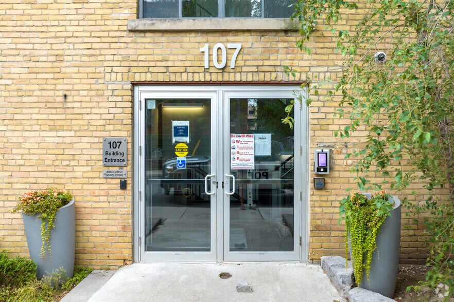 107 Atlantic Ave, Toronto, ON à louer - Photo du bâtiment - Image 2 de 5