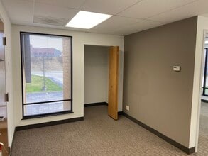 700-790 Ken Mar Industrial Pky, Broadview Heights, OH à louer Photo intérieure- Image 2 de 3