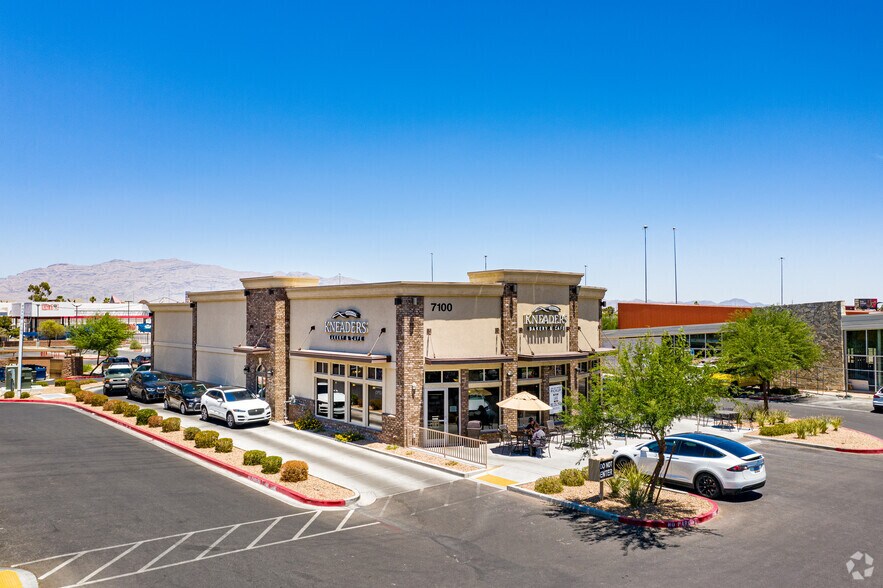 7100 W Craig Rd, Las Vegas, NV à vendre - Photo du bâtiment - Image 3 de 3