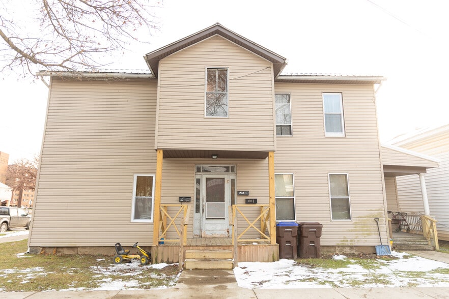 125 E Main St, Titusville, PA à vendre - Photo principale - Image 1 de 14