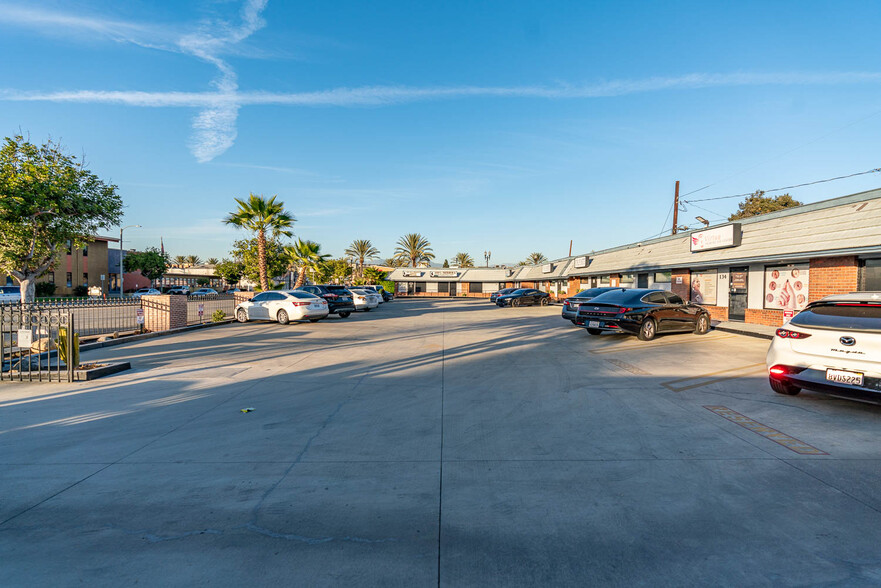 120 S Montebello Blvd, Montebello, CA for lease - Building Photo - Image 3 of 8