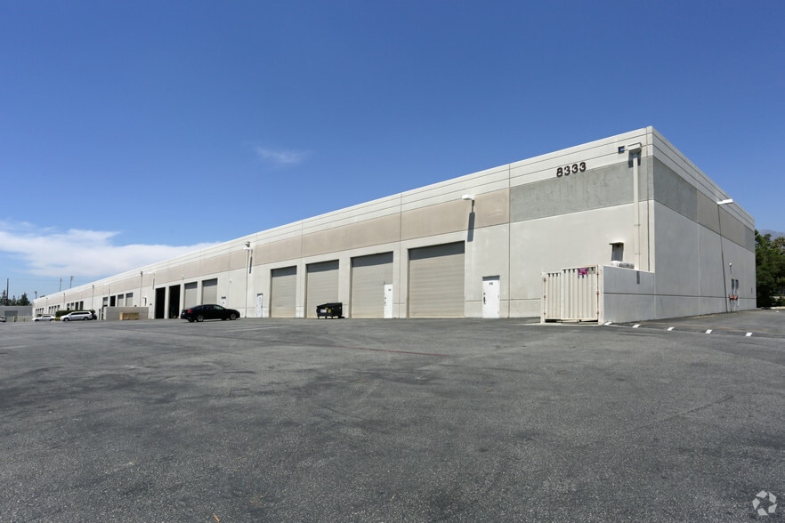 8333 Rochester Ave, Rancho Cucamonga, CA for lease - Building Photo - Image 3 of 6