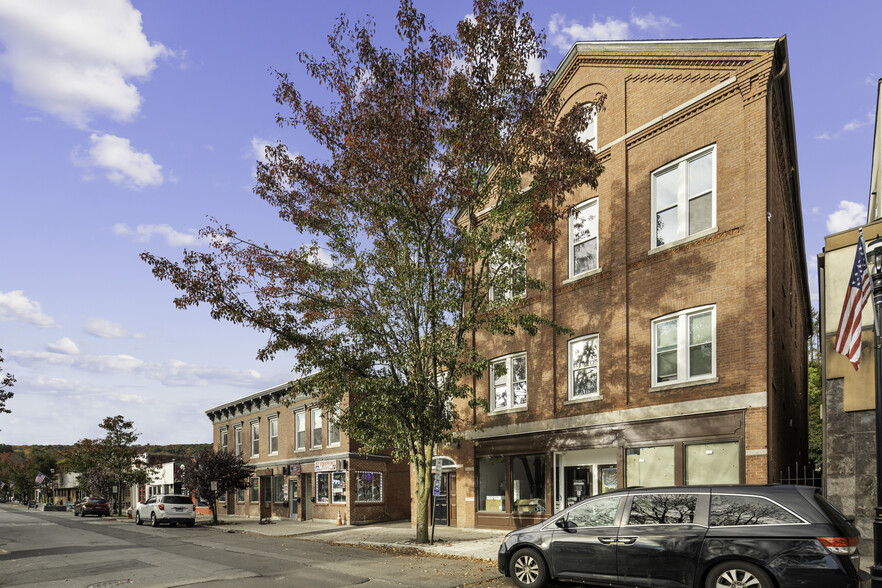 100 Church St, Naugatuck, CT à vendre - Photo du bâtiment - Image 1 de 1