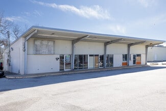More details for 1007 S Guadalupe St, Seguin, TX - Retail for Sale