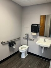 121 E Ravine Rd, Kingsport, TN for lease Building Photo- Image 2 of 13