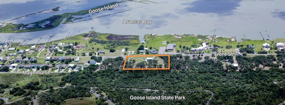 139 Front St, Rockport, TX for sale - Primary Photo - Image 1 of 8