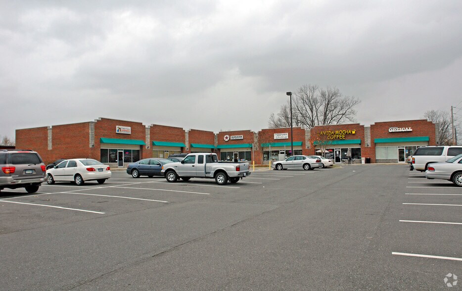 1900 W Roosevelt Blvd, Monroe, NC à louer - Photo du bâtiment - Image 2 de 7
