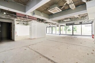 34 Rue De La Convention, Paris à vendre Photo intérieure- Image 2 de 6