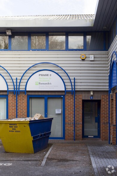 River Way, Andover à louer - Photo du bâtiment - Image 2 de 4