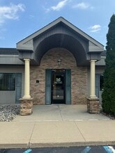 1798 Holloway Dr, Holt, MI for sale Interior Photo- Image 2 of 12