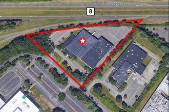 30 Nutmeg Dr, Trumbull, CT - Aerial  map view