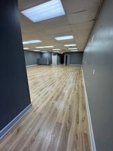 815 N Noland Rd, Independence, MO for lease Interior Photo- Image 1 of 6