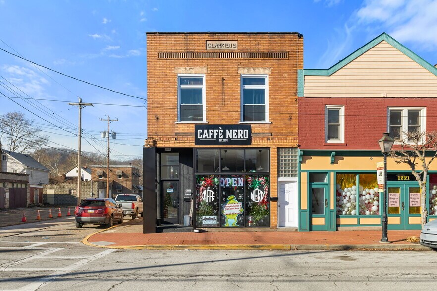 1219 Merchant St, Ambridge, PA à vendre - Photo du bâtiment - Image 2 de 32
