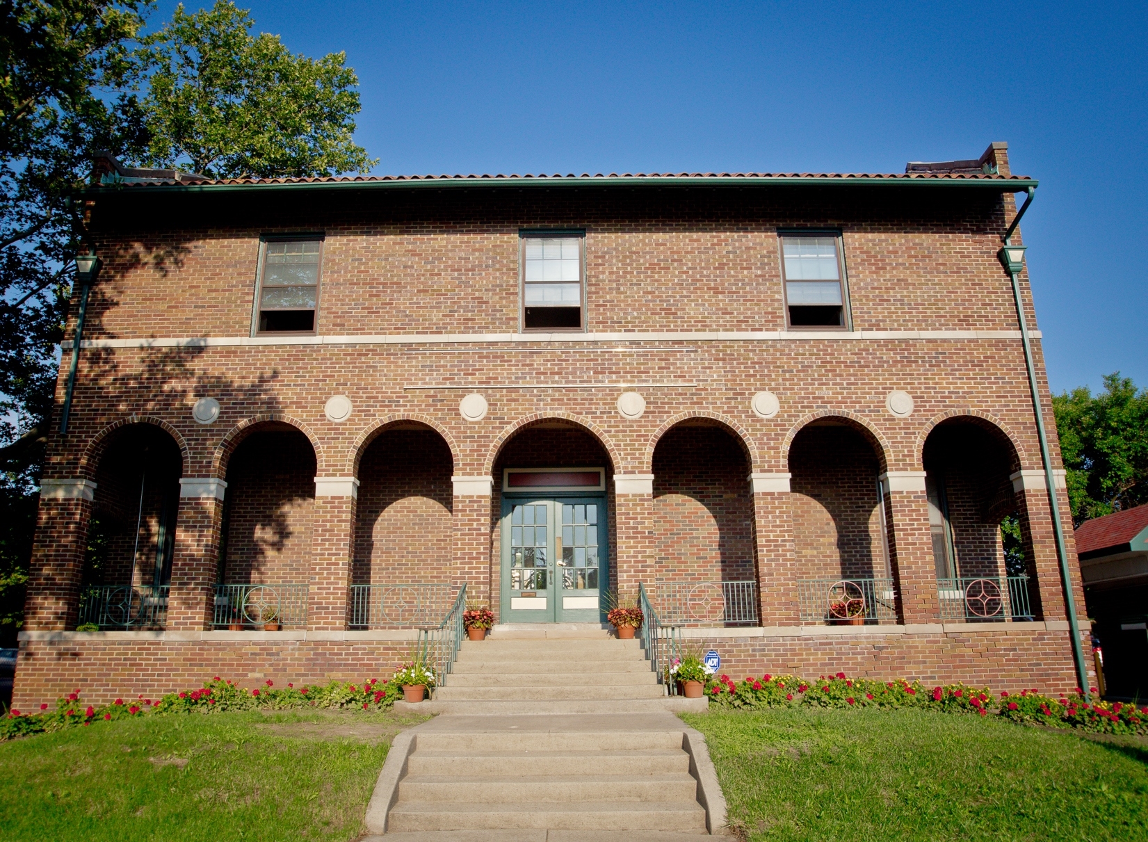 2475 Collingwood Blvd, Toledo, OH à vendre Photo du bâtiment- Image 1 de 1