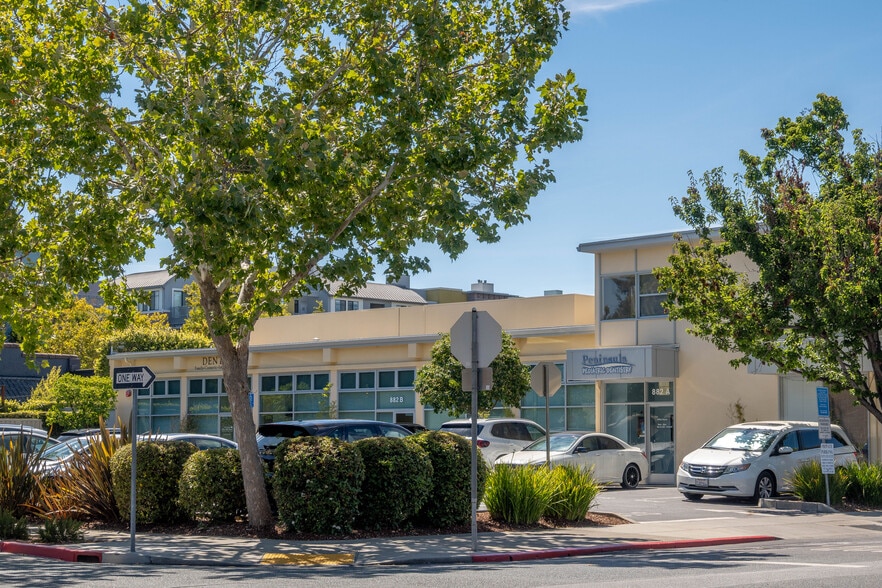 882-884 Emerson St, Palo Alto, CA for lease - Building Photo - Image 2 of 9
