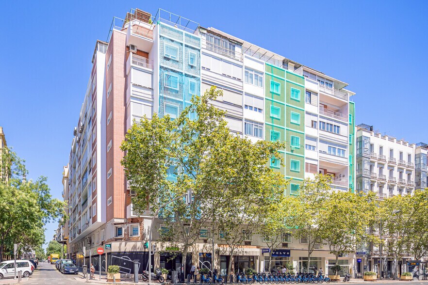 Calle de Goya, 99, Madrid, Madrid à louer - Photo du bâtiment - Image 2 de 4